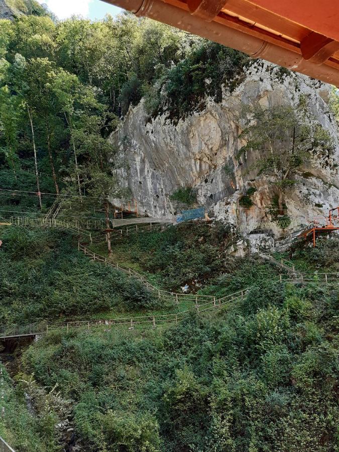 Hotel Puente Vidosa Амьева Экстерьер фото